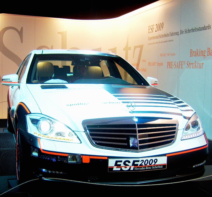  Mercedes Benz 