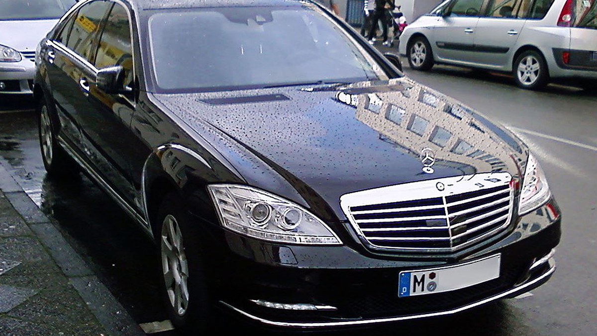 Седан, Гибрид