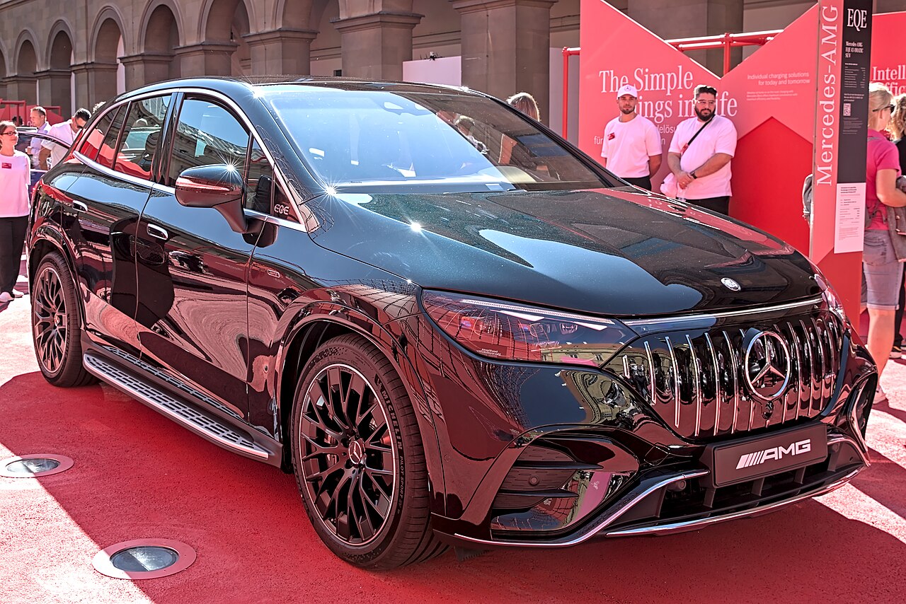 Продажи Mercedes-Benz в 2024 году снизились из-за Китая и электромобилей