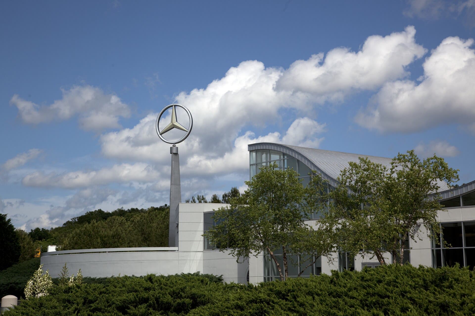 Mercedes-Benz отозвал прогноз на 2025 год из-за пошлин США